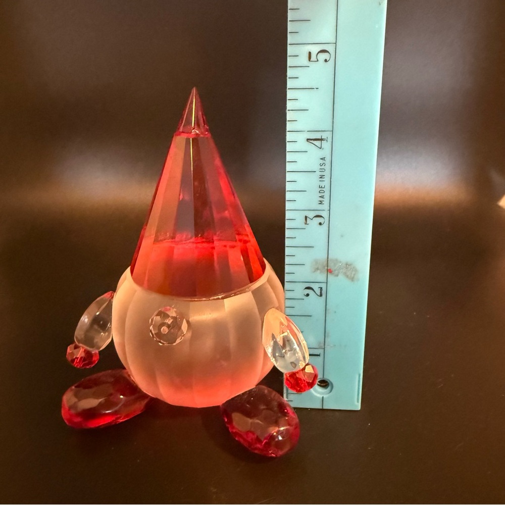 SIMON DESIGNS Gnome Paperweight  Red And Clear Figurine Crystal. - Picture 4 of 7